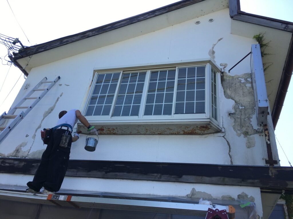 海風にも負けない住まいに｜小浜市の海沿い住宅、驚きの外壁・屋根塗装事例